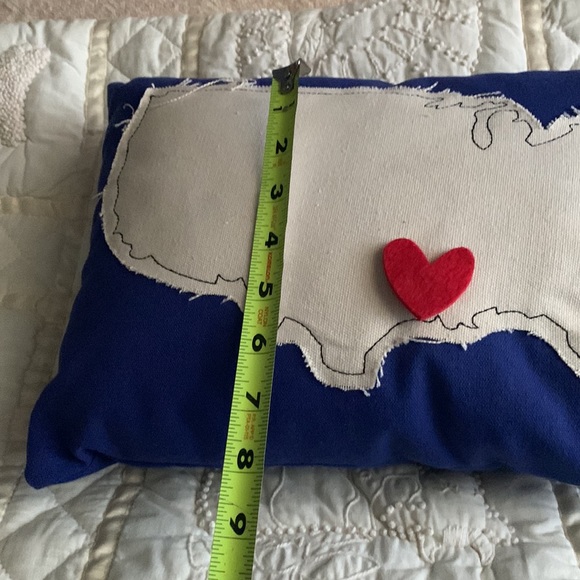 Americana mud pie pillow I miss / love you removable heart pin usa - Picture 4 of 5
